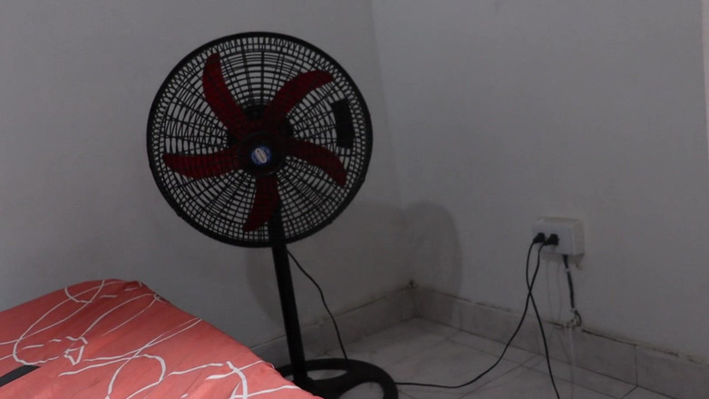 Jamesxd1010: Güzel latin üvey kız kardeş partiden sonra gerçekten sikişmek istiyor