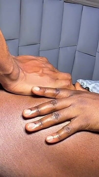 Hardcore anale per troia nera africana ebano grossa da est con creampie