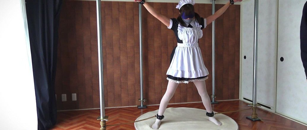 ushirosugatanomiki: 拘束され、リモバイでよがりまくるメイド