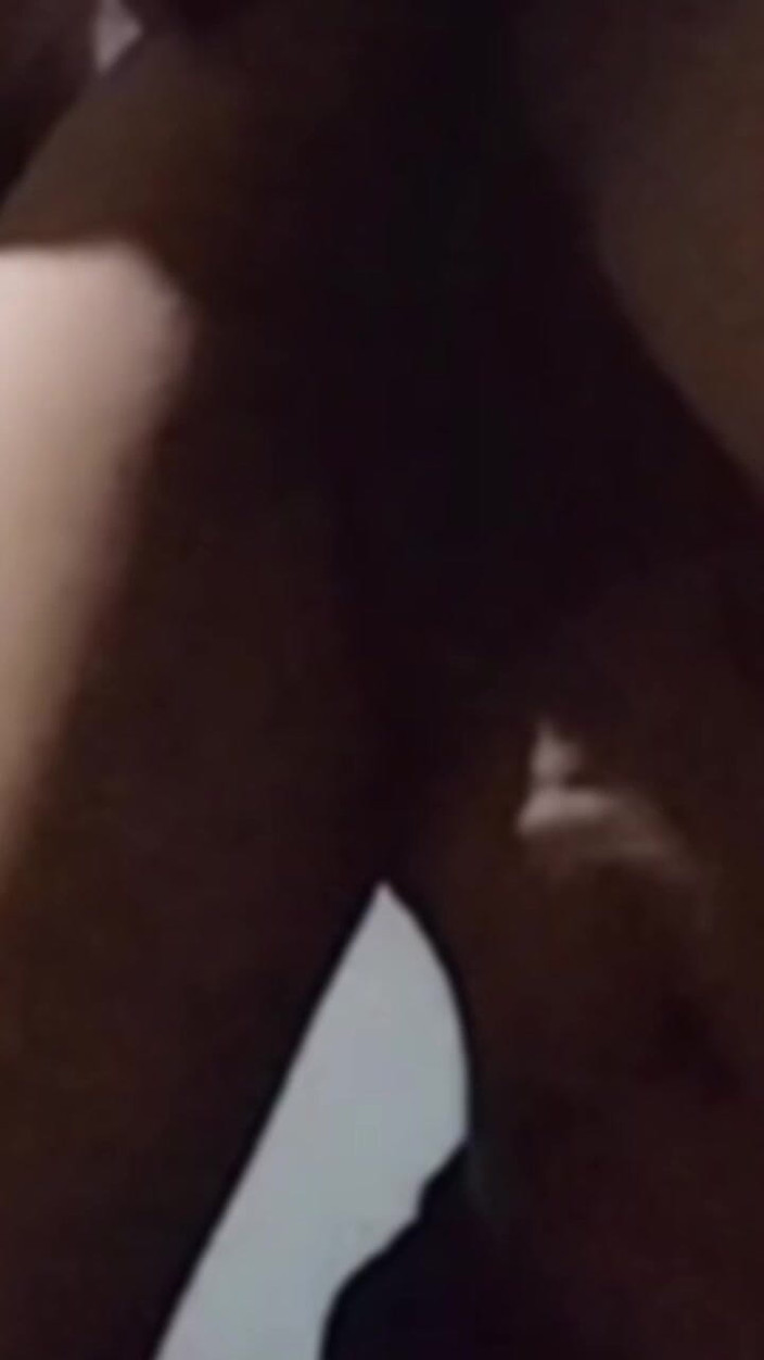 Rajdelhi97: Nowy seks wideo Bhabhi z przyjacielem czarownicą teraz