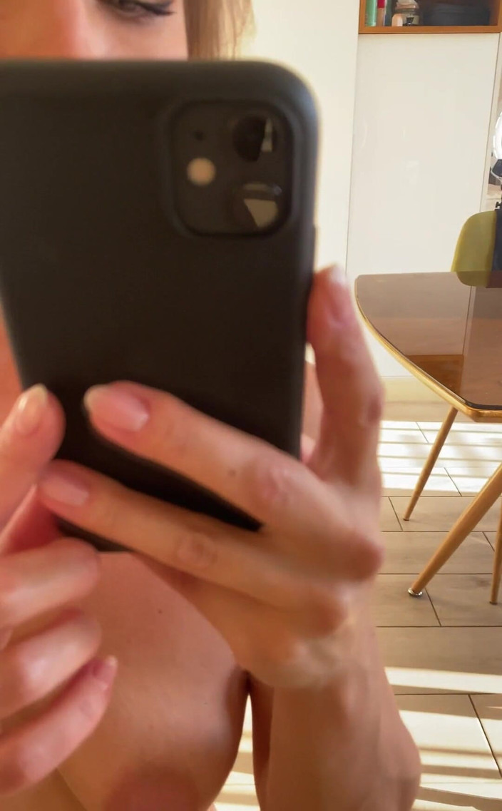 Andre Love: 你好 bb 我爱上了这面镜子