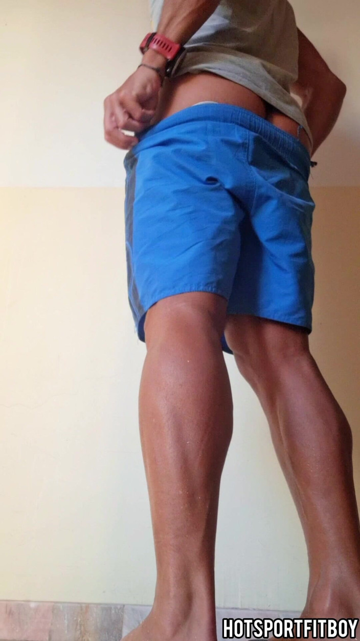 Hotsportfitboy: Erotická kompilace exhibicionistického chlapce s velkým čůrákem - pomalé škádlení, sexy sténání a...