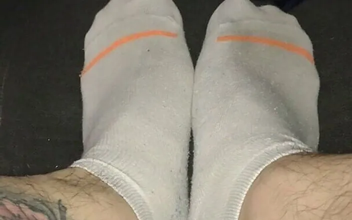 Tomas Styl: Big Feet Ready for You to Smell Them