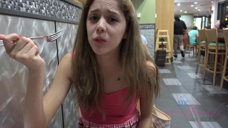 ATK Fans (Girlfriends): Vacances virtuelles à Hawaï avec Kristina Bell 6/7