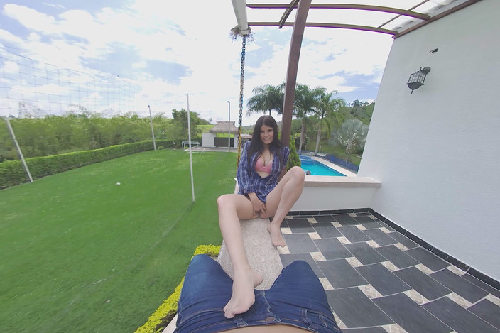 VR Latina: Elk gat is een doel