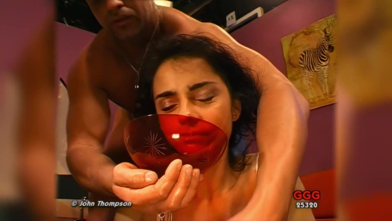 GGG John Thompson Studio: Ggg - morena follada por dos, idiota en la cara, mamada...