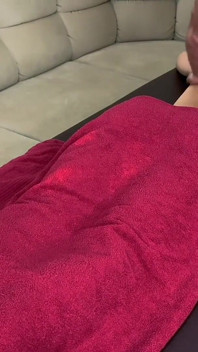 Pijat macam apa ini? Aku lagi orgasme kedua kalinya