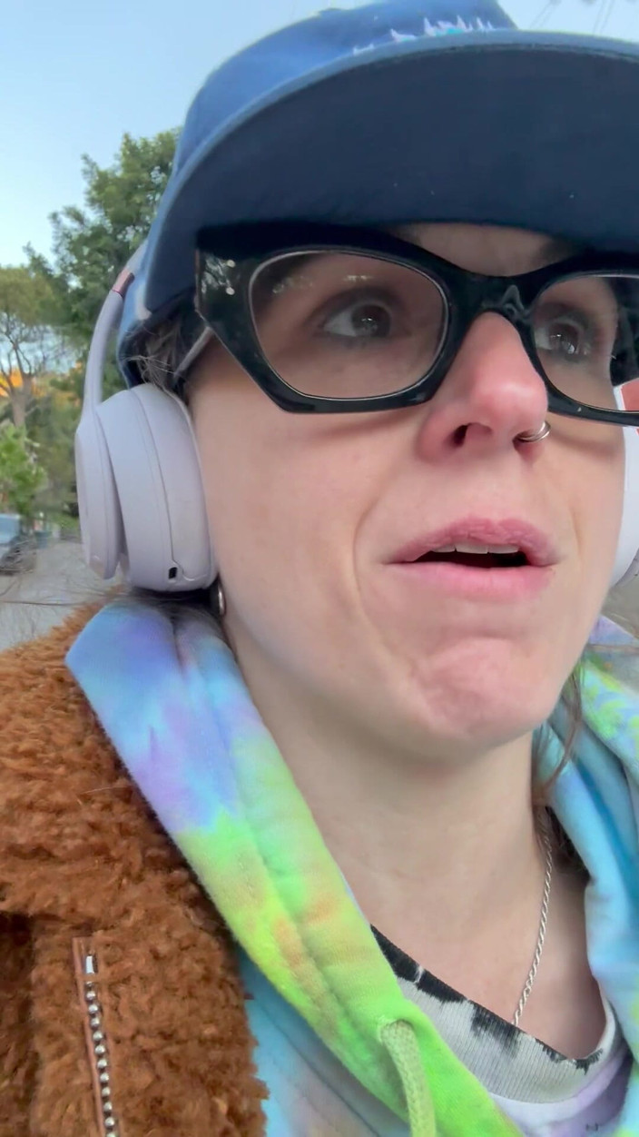 Suzy Wylde: 3sum fun en Californie