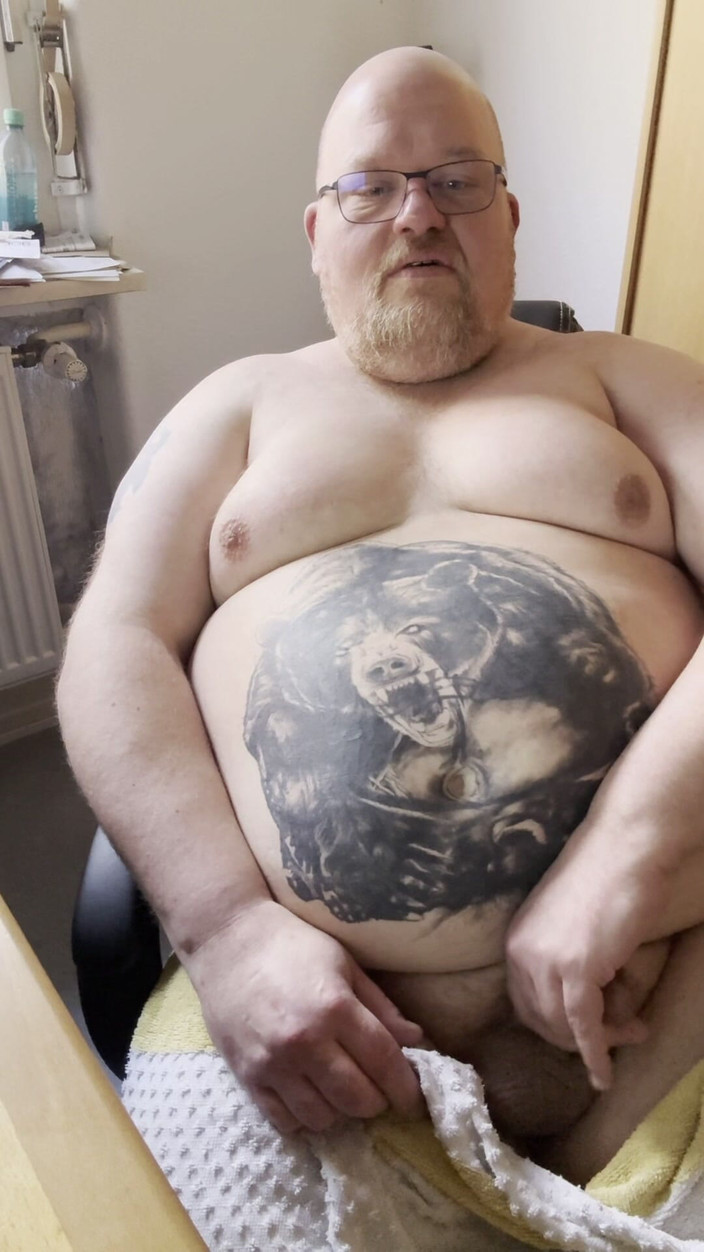 BigBearFrankfurt: 사무실에서 섹시해