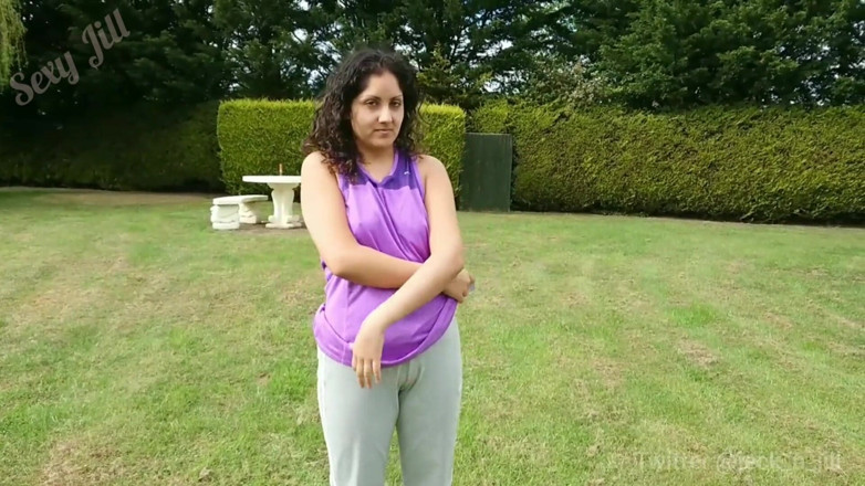 Big Ass Latina: Blankziehen, sex und spermaschlucken in einem park mit latina-schätzchen mit...