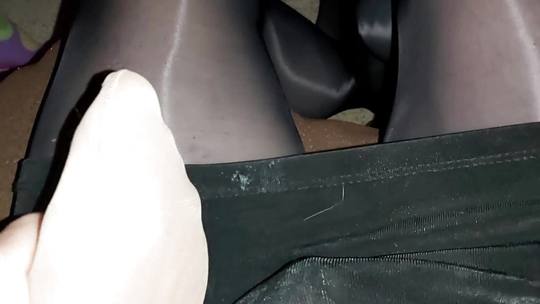 Juicy Joseph: Amateurs de lingerie - footjob en POV et préliminaires de pipe