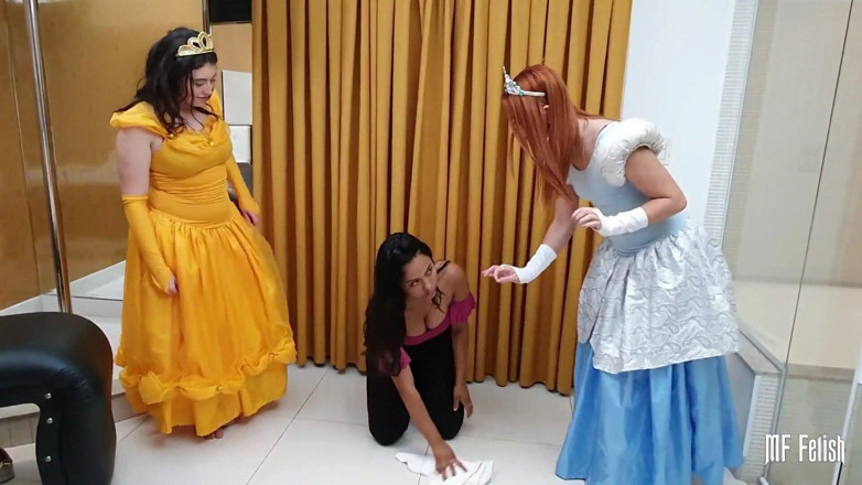 MF Fetish: Principesse cattive e la loro saliva