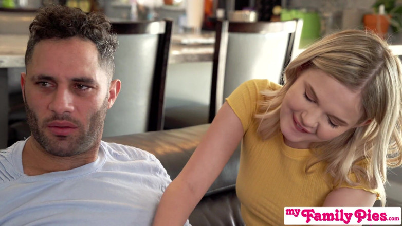 My family pies: Back To College Sex Advice From Step Sister - S18:E2