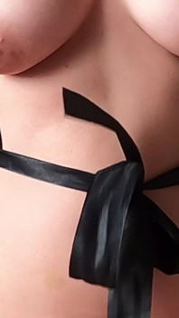 我在女牛仔操逼上弹跳的天然巨乳。