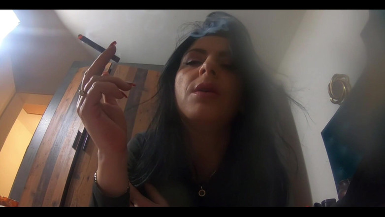 MilfyCalla: I Want to Sit on Your Face so That You...