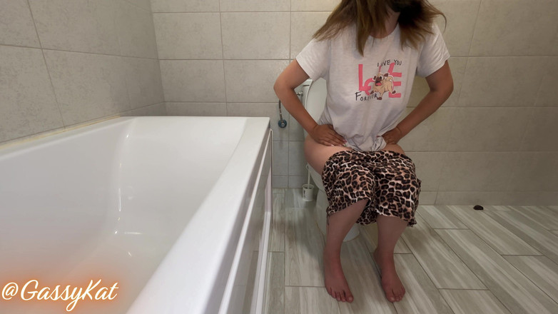 GassyKat: El baño diario episodio 17