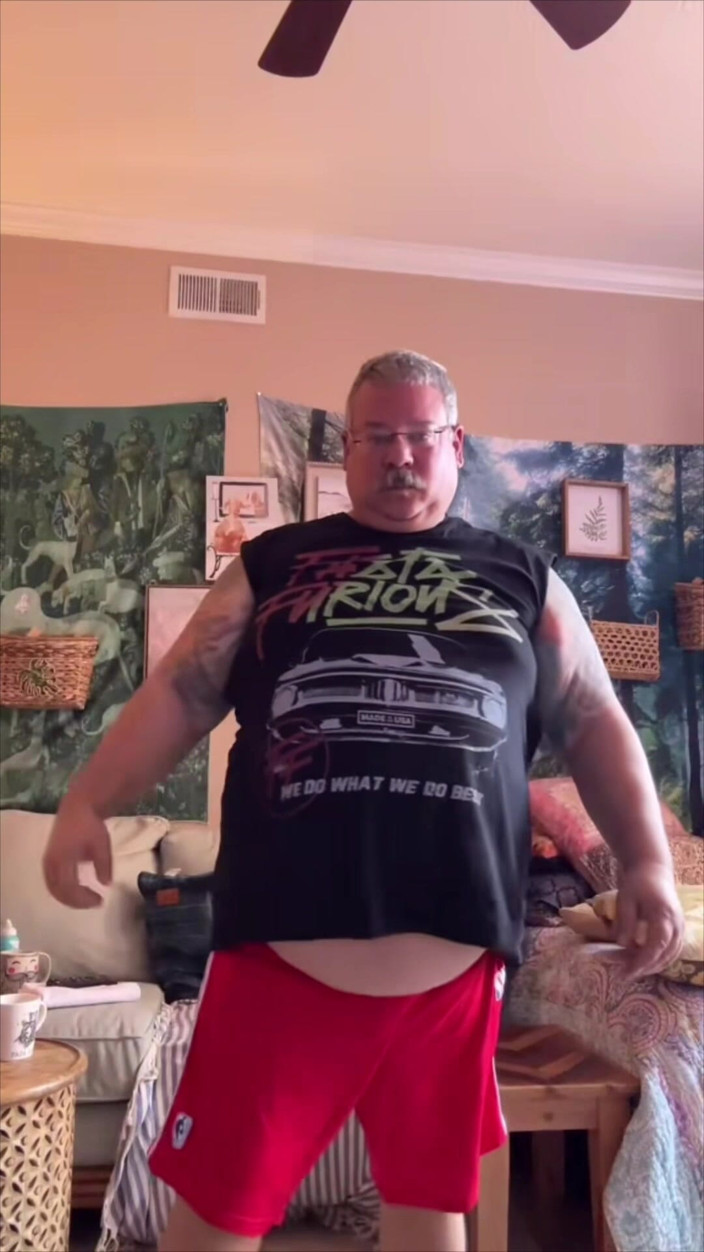 Hand-Free-Daddy-Chub: Naked Chubby Dancing Bear up Close Hands Free Orgasm