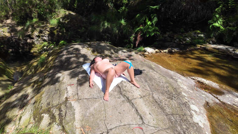 ExpressiaGirl: La figa dei nudisti leak on the beach