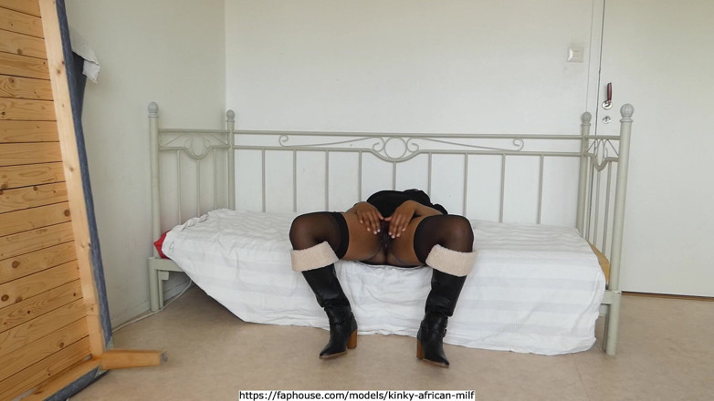 Kinky African MILF: Unzählige orgasmen in einem schwarzen kleid, teil 1