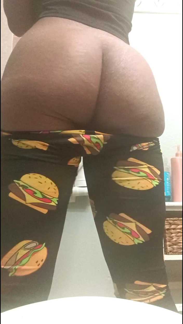 Loverr girl: Teen Sneaks to Show off Her Fat Ass