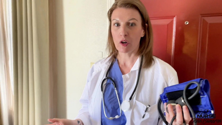 Sexy Nurse Jenn: Garip Bir Sınav