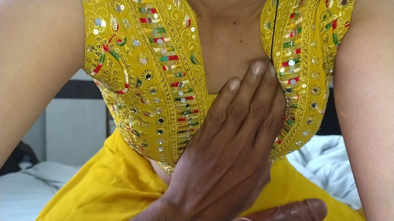 AKXpro: Melihat angka seksi awek bapa tiri, abang tiri mengambil Oyo,...
