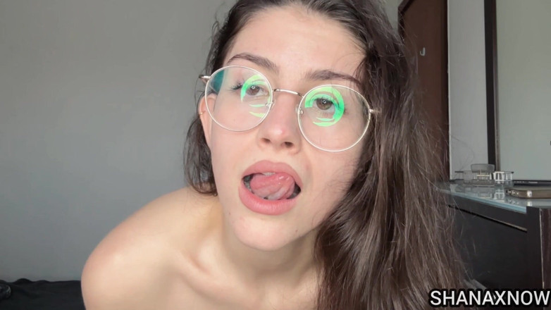 Shanaxnow: Fetish dimakan oleh dewi awak – bercakap bogel penuh kepada awak