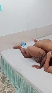 Bayanlar ve stüdyosuna ziyarete gittim ve lezzetli bir tane yemek zorunda kaldım karşı koyamadım