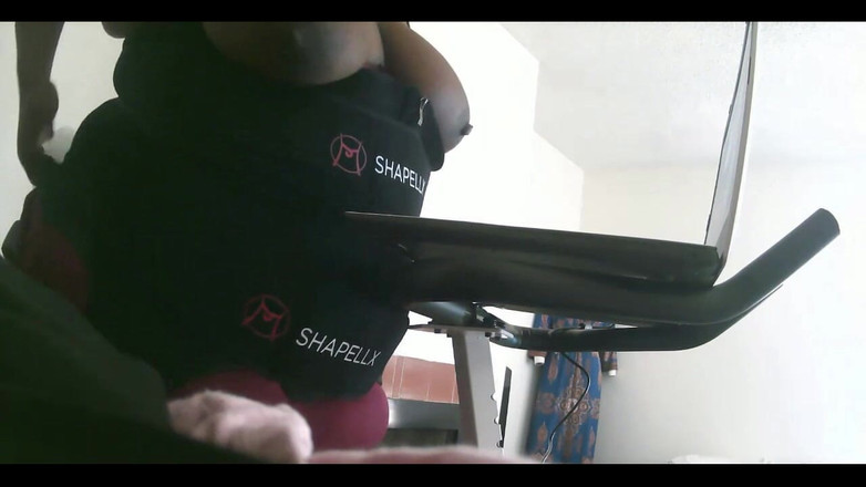 His Queen Suga: Manchmal gehe ich live und Squirts passieren ...