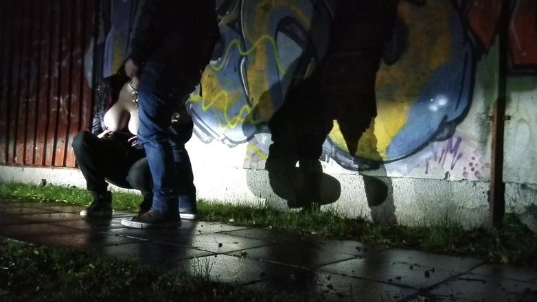 Toilet Mommy: Polykání nebo výstřik na obličej, cokoliv chceš..