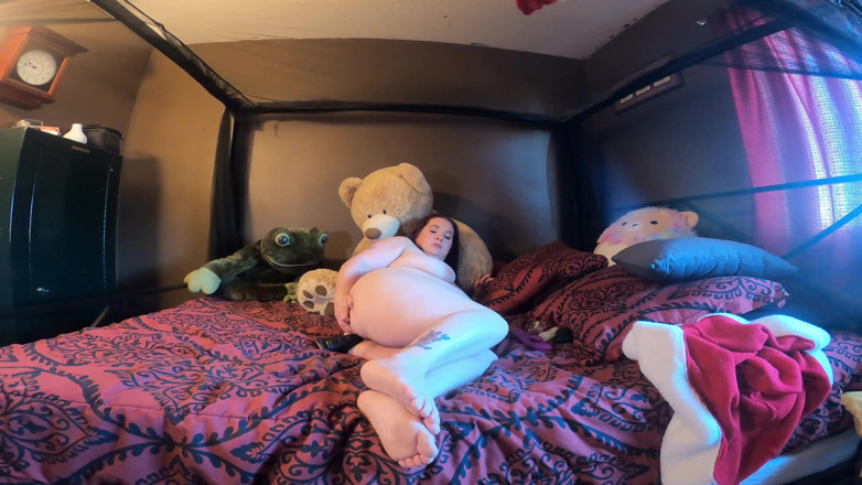 SexyNEBBW: Sexy donnona si allena a buco del culo a natale