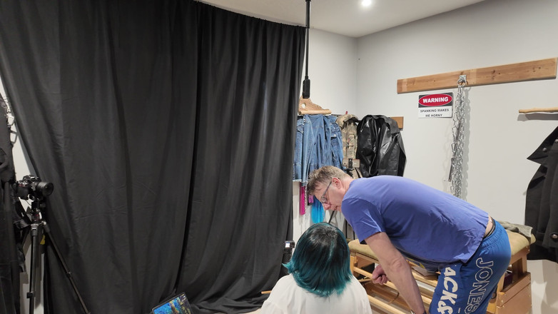 The Izars: Lärare smutsig slampa och den hemliga lovenese vibratorn del 1