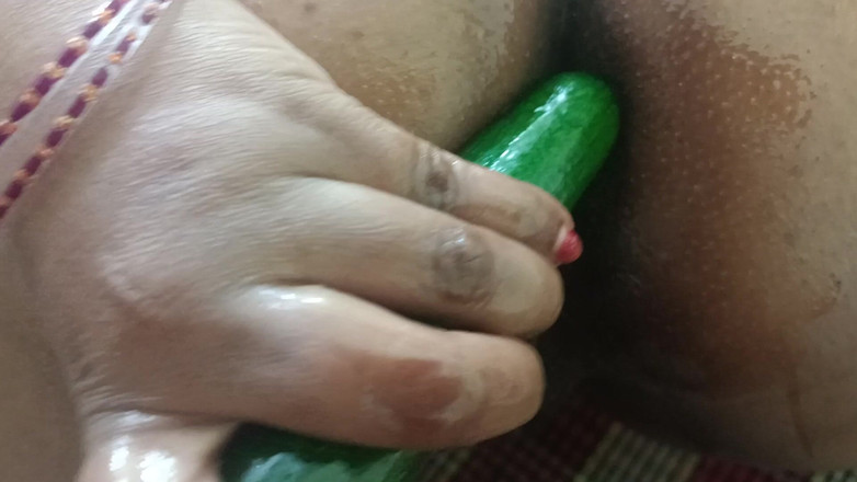 Telugu real fuck: お尻にKeera挿入