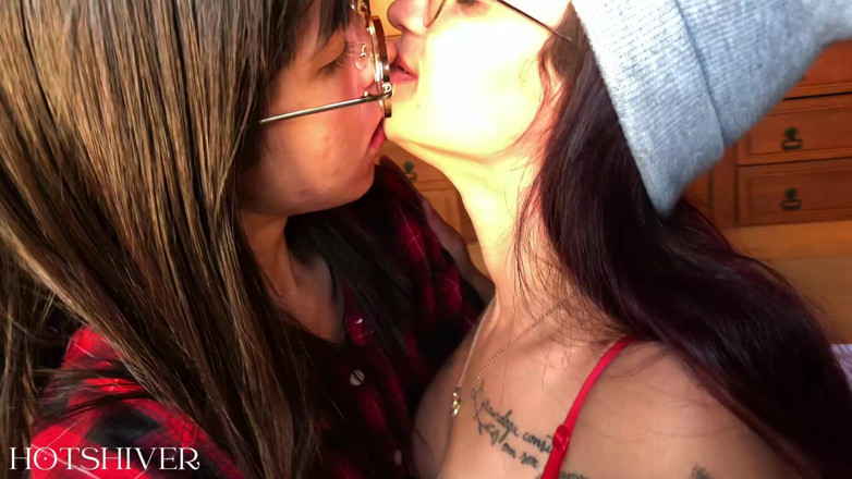 hotshiver: Jsem opravdu nadšená, když mi můj přítel plive do pusy