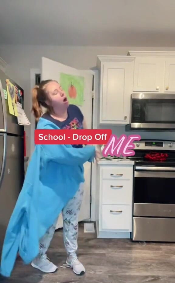 KinkyKatie: Добре, я повернувся в гру Tik Tok!