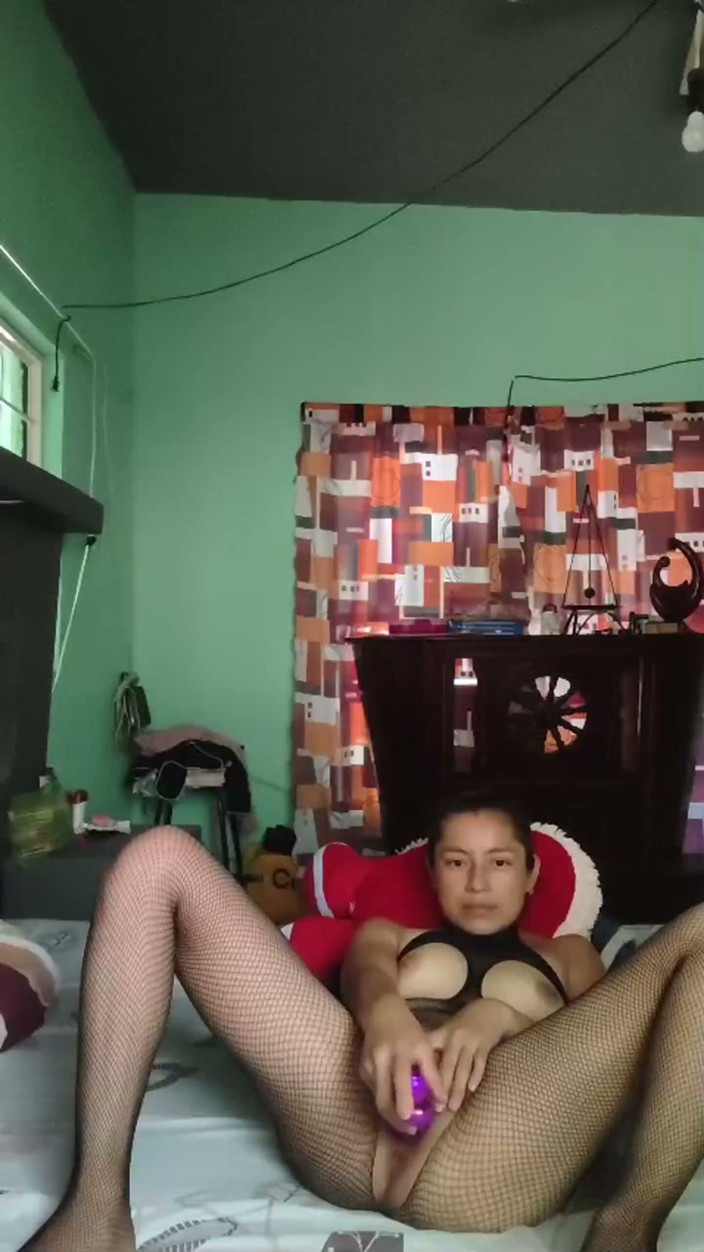 GueritaSexi29: मुझे तब तक मरोड़ना जब तक मैं नहीं आ जाता