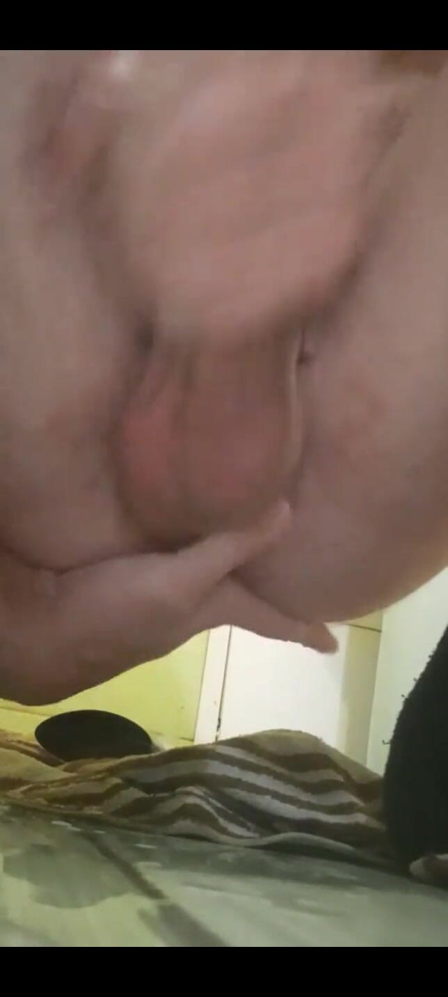 Juliaporno3: Mužské stříkání z tvrdého análního fistingu s lahví. Sténám z...