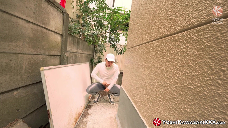 Yoshi Kawasaki XXX: Yoshikawasakixxx - Yoshi Kawasaki muestra una paja emocionante al aire libre