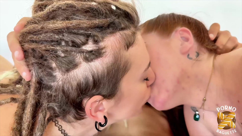 Porno Baguette: Eva e Lyia, due ragazze cattive, vengono sbattute così duramente!