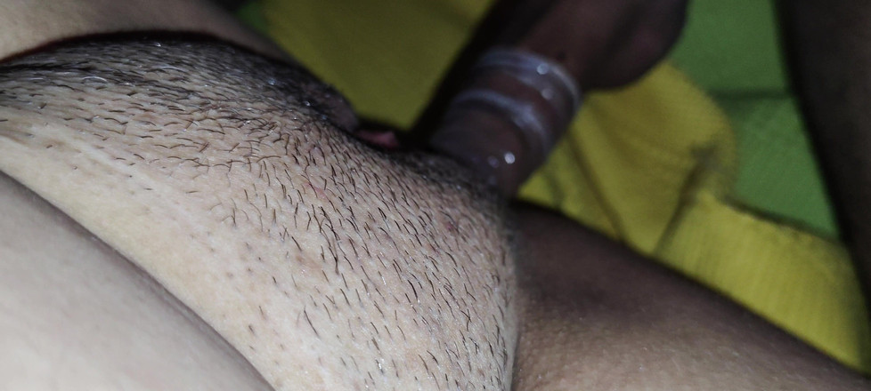 AngyAmazon: Meu touro preto quer gozar sem camisinha, mas ele não é...