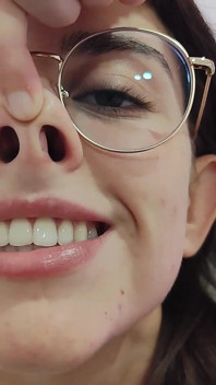 Nasenfetisch Nostrilen, drücken auf meine Nase, mund offene brille