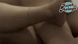 甜美女充满激情地行动