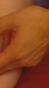 Ragazza Rossa Fa Un Deepthroat Al Cazzo Con Fame Appassionata
