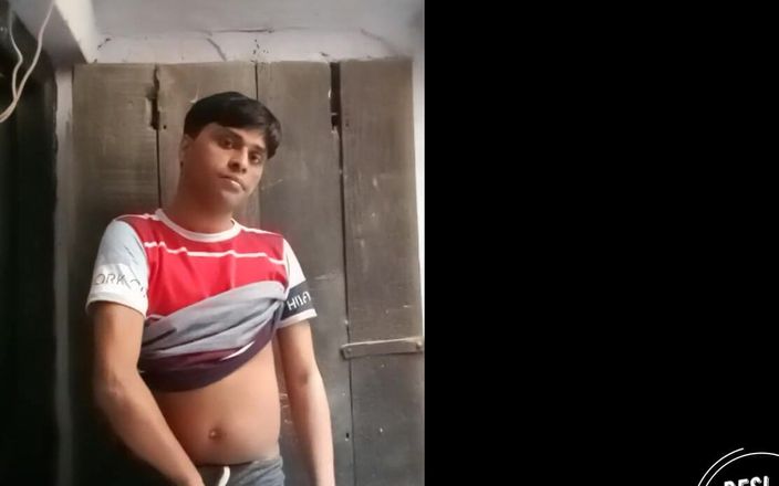 Indian desi boy: Indický chlapec se ukazuje nahý