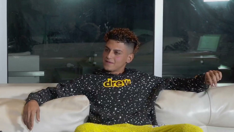 Pillow Talk: S*x 与 Andreas Eskander 的群交派对