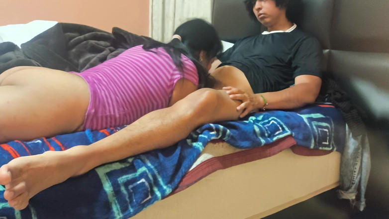 Moo DBOXXX: Sama ibu mertuaku, dia suka banget nyepong kontolku