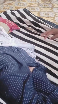 Ma bhabhi du village est tellement sexy. Partie 1