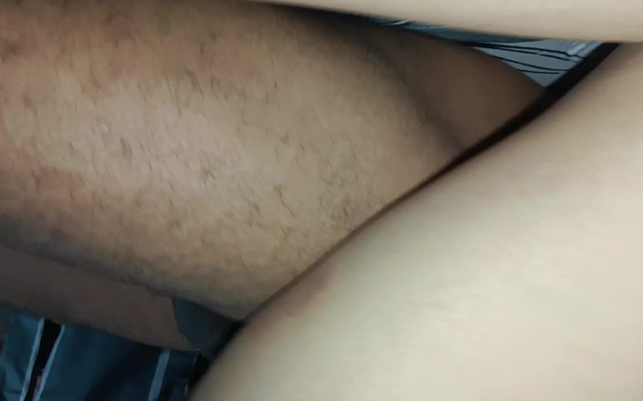 Hot-bhabhi-7668: Mijn vriendje neukt me de hele nacht