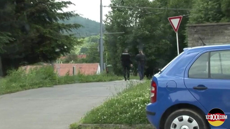 123XXX - Fucked Amateurs in Germany!: Gagica brunetă europeană cu un corp perfect este aleasă pentru...