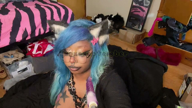 fae: September Tries Out Her Fuck Machine